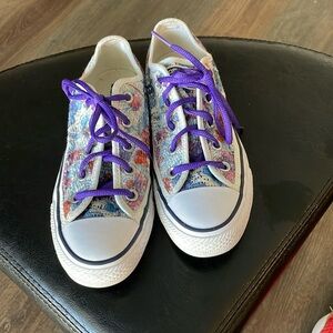 Converse Low Tops Womens Sz 6 All Star Chucks Floral Mesh